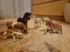 Tierfiguren 3xPferde,2x Kühe,1x Hund