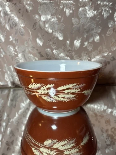 Pyrex Autumn Harvest Wheat Mixing Bowl #402 1.5L  7" X 4" Slight Wear VTG