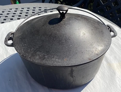 wagner sidney o cast iron 9 Dutch Oven Pot w Lid Whistle Top
