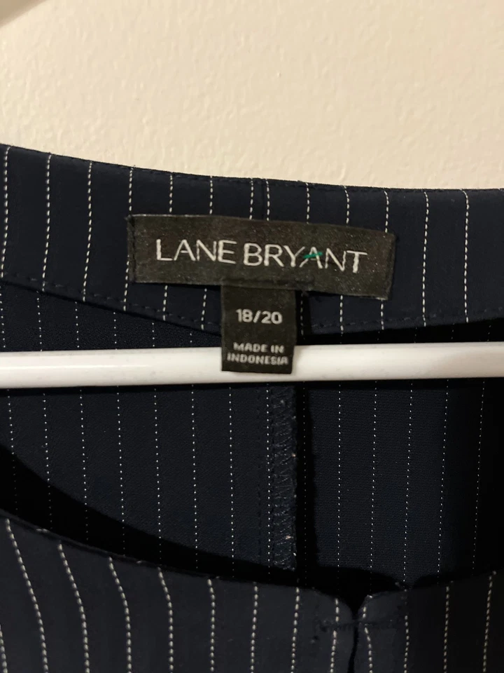 Blusa Lane Bryant Azul Marino A Rayas Manga Campana Ojo de Cerradura Talla 18/20 Sin Arrugas Foto 3 de 4