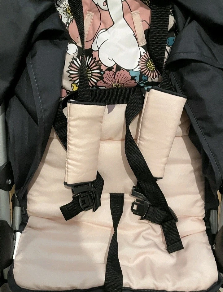 Hauck Sport, Disney Minnie Sweetheart - Super Lightweight Travel Pushchair - Image 2 of 4