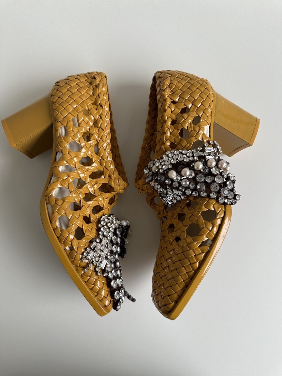 Céline Crystal Pearl Bejeweled Woven Pumps Winter 2015 Céline Crystal Pearl Bejeweled Woven Pumps Winter 2015