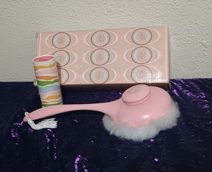 AVON 1960's Fluff Puff Perfumed Talc Dispenser W/ Timeless Talc Powder Not Used