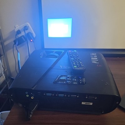 ViewSonic PJD5155 DLP Projector 3300 ANSI Full HD 3D 1080p HDMI w/Remote 22hours