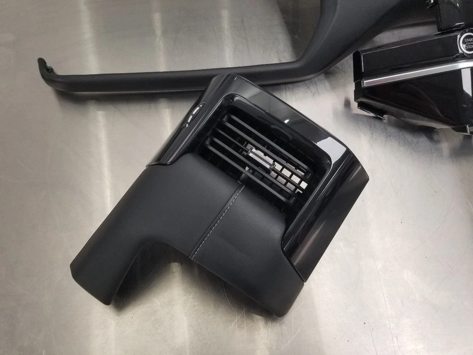 22 2022 NISSAN PATHFINDER SV DASH BEZEL SET BLACK  - Image 2 of 4