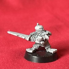 Chaos Dwarf With Sword Metal OOP Mordheim Warhammer Fantasy (IR520)