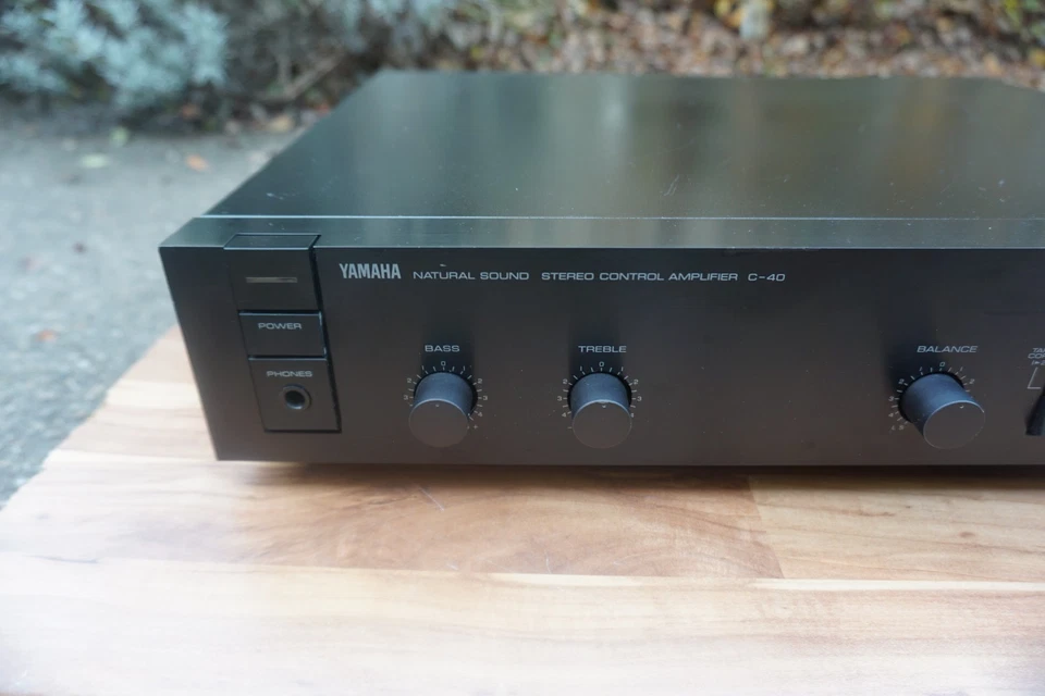 Gepflegter High End  Vorverstärker Yamaha C 40 mit Phono MM / MC - Bild 2 von 4
