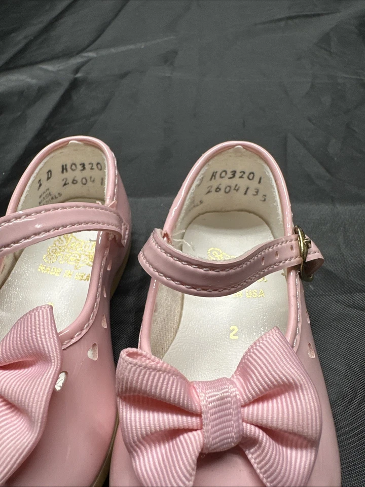Zapatos vintage Y2K pequeños pasos rosa niña talla 2 hebilla de arco brillante bebé Foto 3 de 4