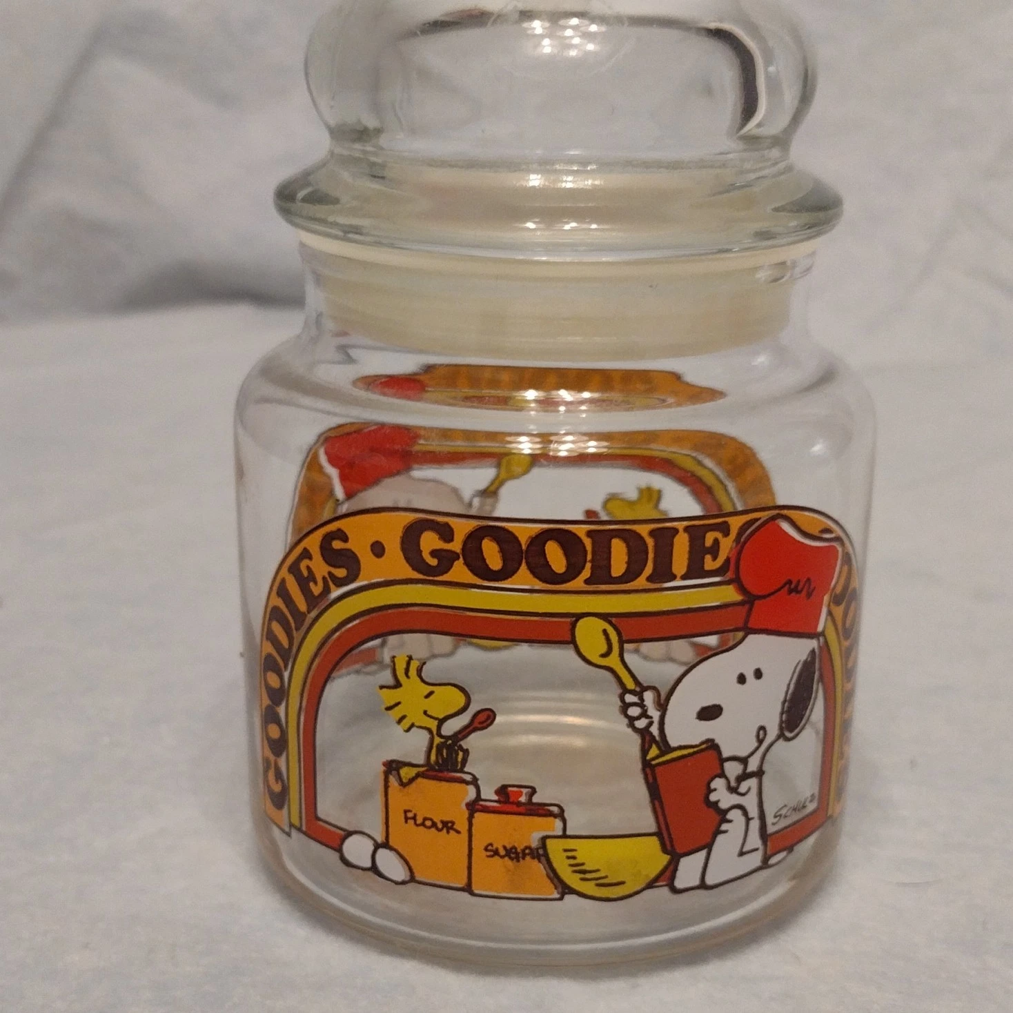 United Feature Syndicate Peanuts Snoopy Woodstock Glass Cookie Jar with Lid