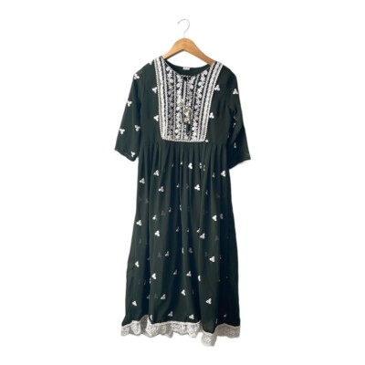 ShArifa Green And White Embroidered Kurta Size XL