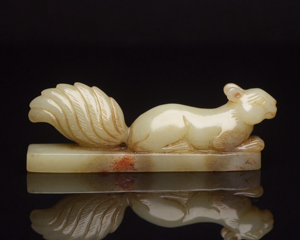 Certified Chinese Natural Hetian Jade Handcarved Exquisite Squirrel Statue 4237