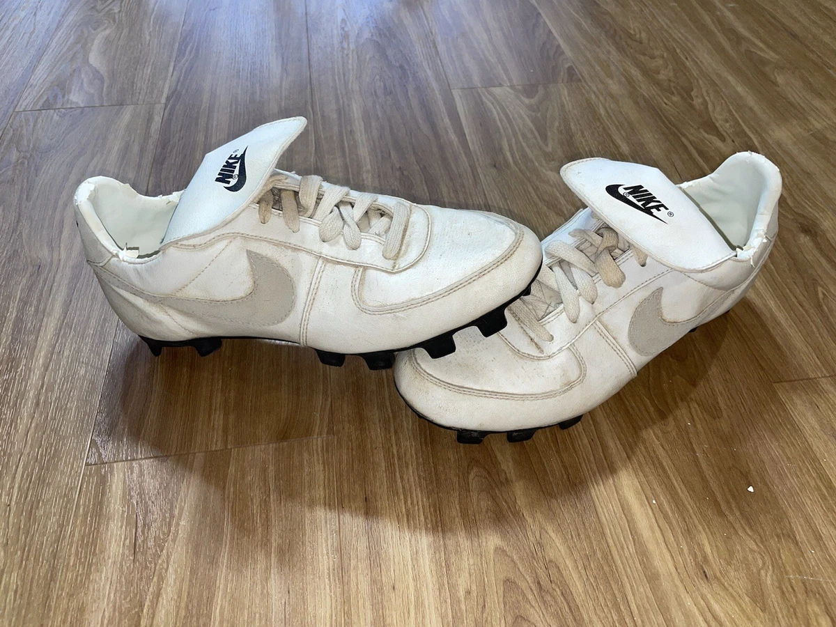 Old school nike baseball cleats 2025