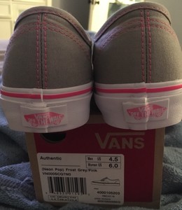 vans gris con rosa