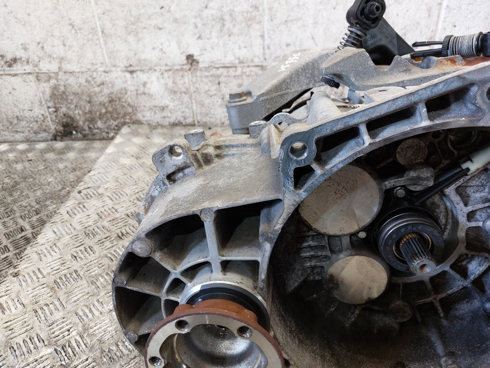 Volkswagen PASSAT B7 2011 Manual 6 Speed Gearbox 02Q301103 Diesel  