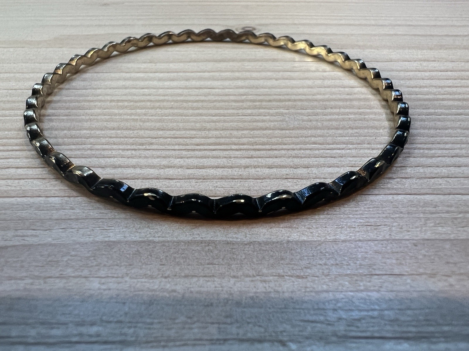 Three Thin Different Colored Metal Bangles! Vinta… - image 4