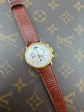 Universal Genève Tri-Compax Calendar Moon Phases Gold Yellow Case 18kt