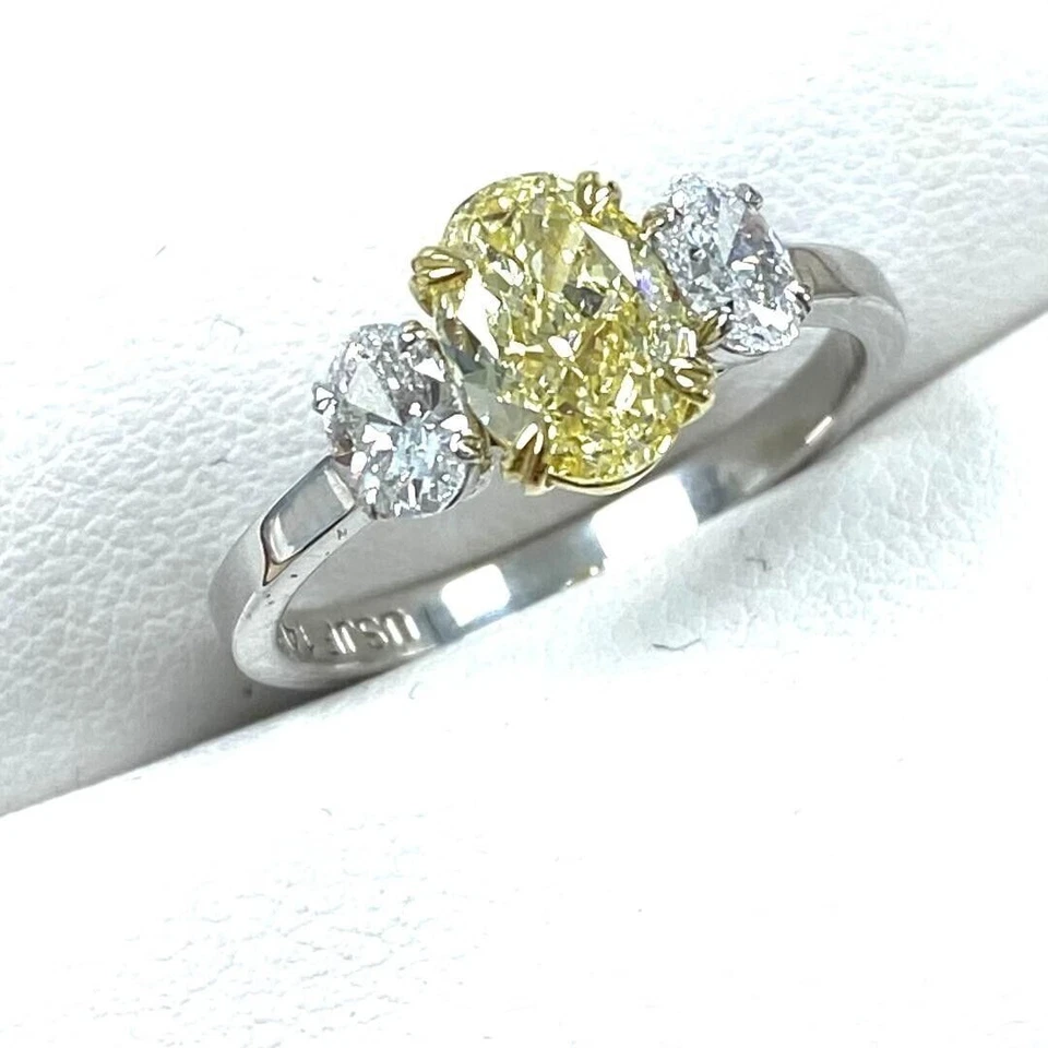 1.74Ct Oval Cut Lab Grown Fancy Vivid Yellow Diamond Three Stone Ring 14K Gold - Image 3 of 4