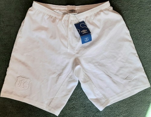 Medium EVERTON Football Club WHITE Shorts UMBRO EFC 28-30" waist - Picture 1 of 5