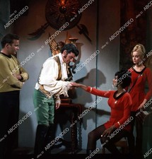 st-37 William Shatner, Nichelle Nichols, Venita Wolf, William Campbell TV orig S