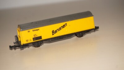 Sk17/19] Bananas Refrigerated Wagon DB Roco N 21030