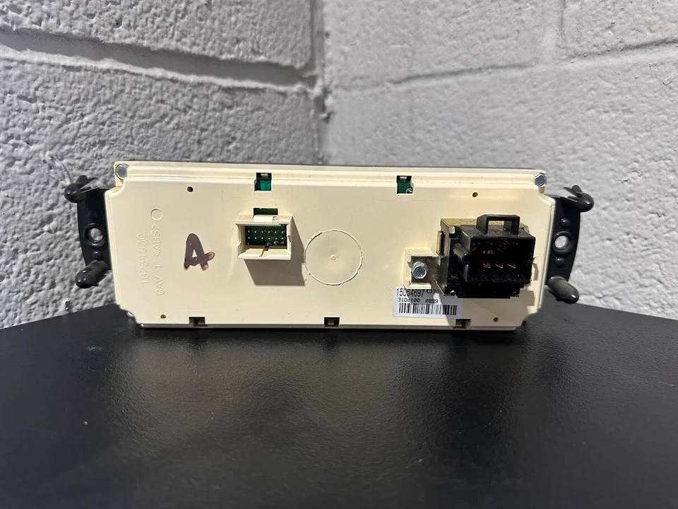 1999-2002 Silverado Sierra Tahoe Yukon Suburban Manual Climate Control A/C OEM - Image 2 of 2