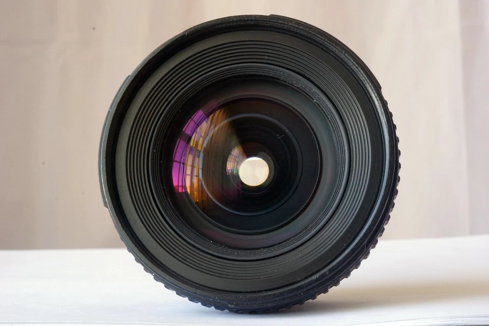 Nikon AF Nikkor 20mm 1:2.8D Autofocus Lens Good Working Order Made in Japan - Image 3 of 4