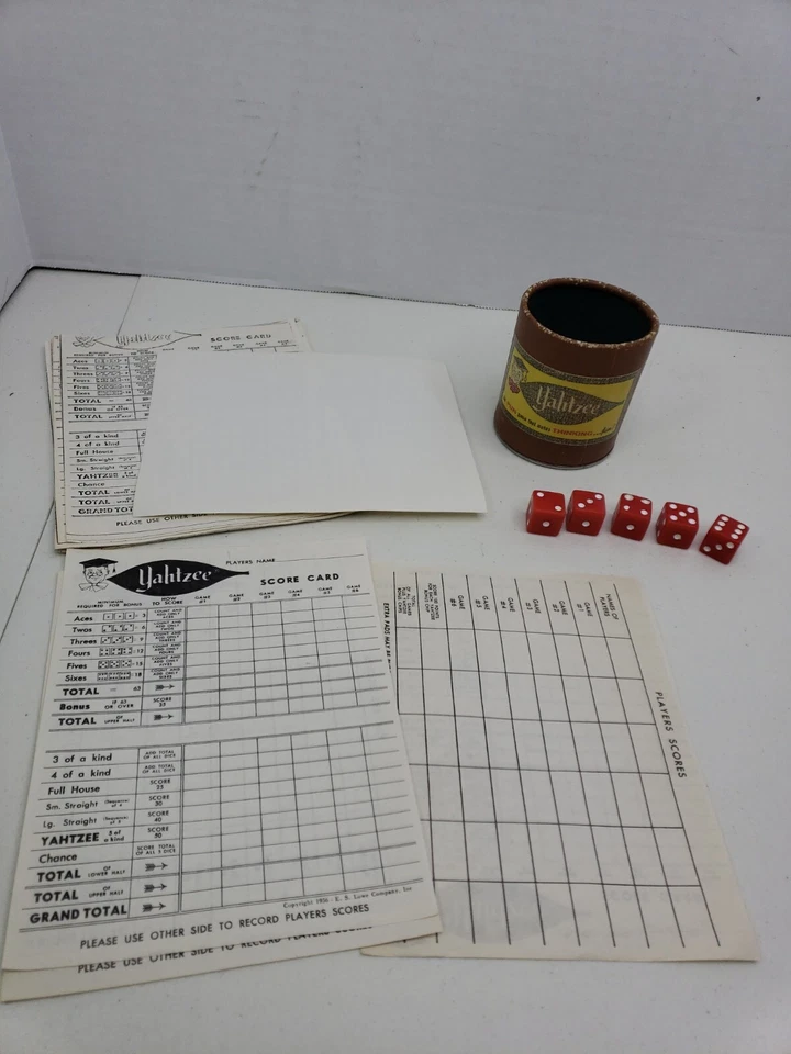 Vintage 1950's Yahtzee Game Copo de Papelão e Seis Dados Antigos - Imagem 2 de 4