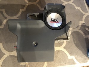 gmc canyon subwoofer