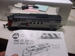 HO Amtrak Locomotive and Five Passenger Cars Rivarossi & AHM Original Boxes