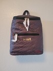 Mochila pequeña Peace Love World borgoña púrpura nueva con etiquetas
