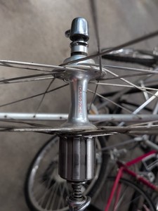 Roue Avant Shimano WH-7700 Dura Ace - Occasion, Légères Traces, Prête à Rouler !