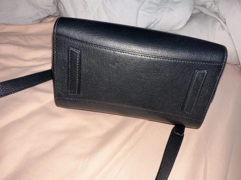 Auténtico Bolso Bandolera Givenchy Antigona Estampado Mini Cuero Negro Foto 3 de 4