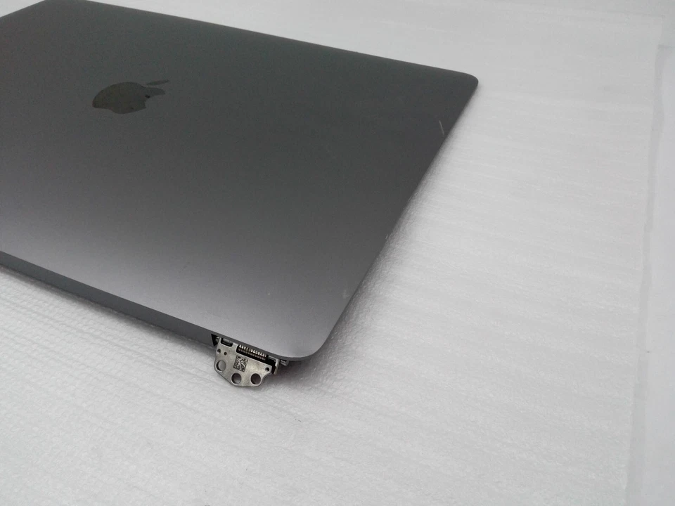 Genuine LCD Screen Assembly 13'' MacbookPro A1989 A2159 A2251 2018 2020 Gray - Image 3 of 3