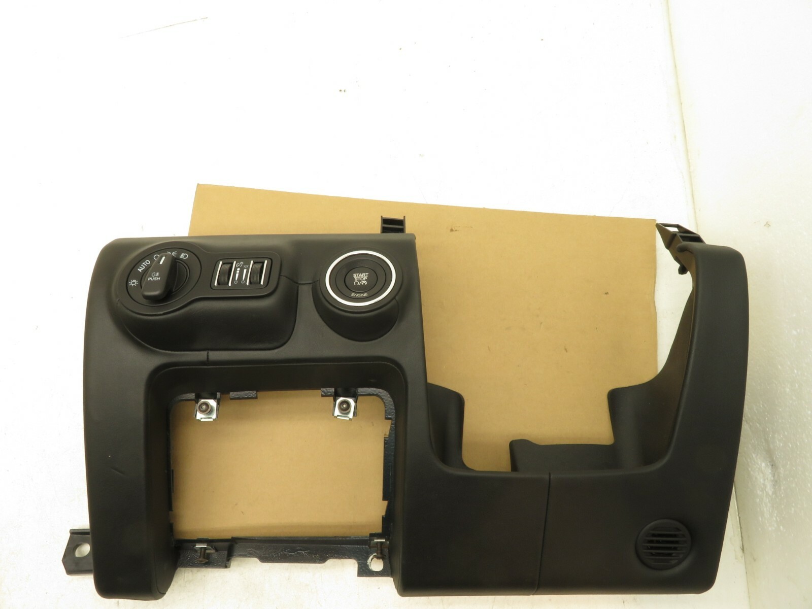 2014-2017 MASERATI GHIBLI SQ4 DRIVER SIDE DASH BOARD KNEE PANEL COVER TRIM OEM