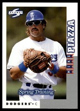 1998 Score Rookie & Traded #RT263 Mike Piazza Card. rookie card picture
