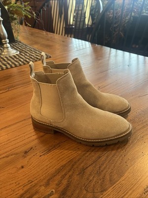Steve Madden Women's Leopold Chelsea Boot Size 6 Oatmeal Suede-- Great!