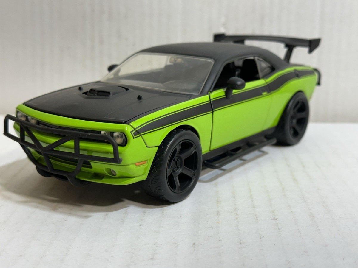 Jada Toys Dodge Challenger ミニカー JADA FAST AND FURIOUS LETTY'S DODGE CHALLENGER SRT8 GREEN 1:24 NEW