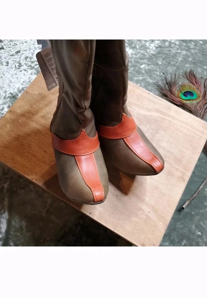 Disney Store Raya Último Dragón Disfraz Vestir Botas Niños Talla 7/8 NUEVO Foto 3 de 4