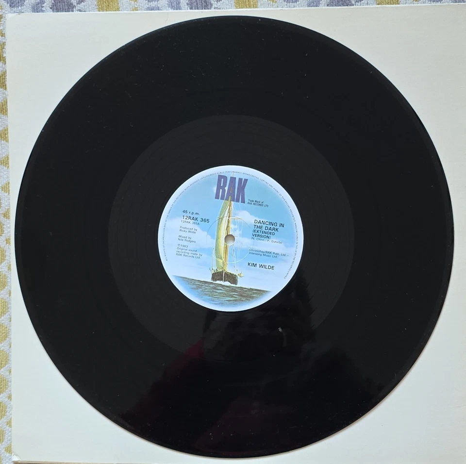 KIM WILDE DANCING IN THE DARK (EXTENDED VERSION)ORIGINAL 12 INCH UK SINGLE, MINT - Image 3 of 4
