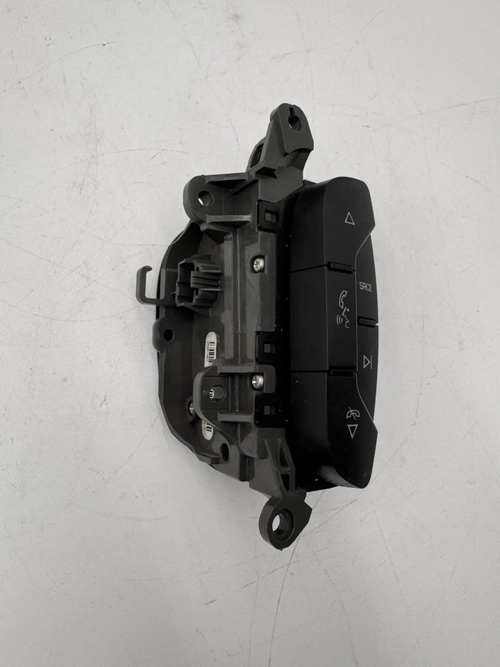 Steering Wheel Audio Control Switch-4 Door, Crew Cab Pickup GM Parts 25851951 - Image 2 of 4