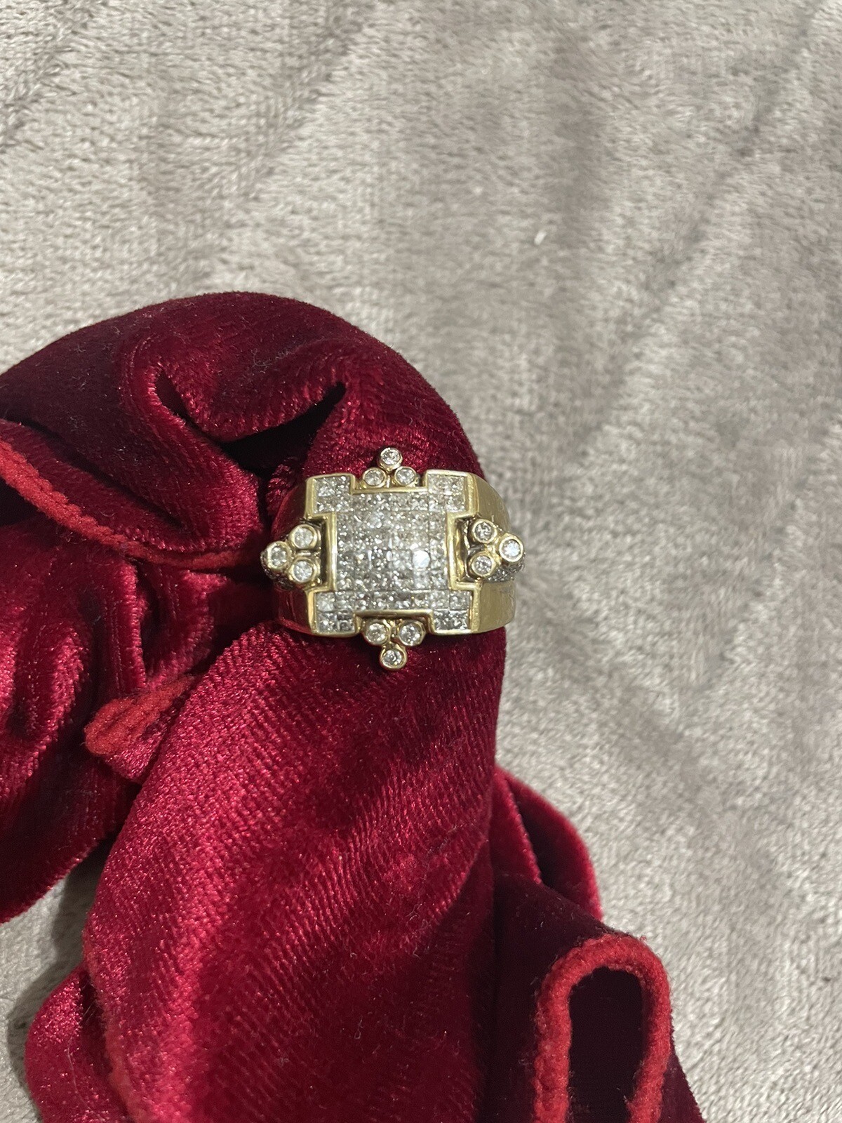 Men 14K solid gold real diamond ring Size 11 - image 1