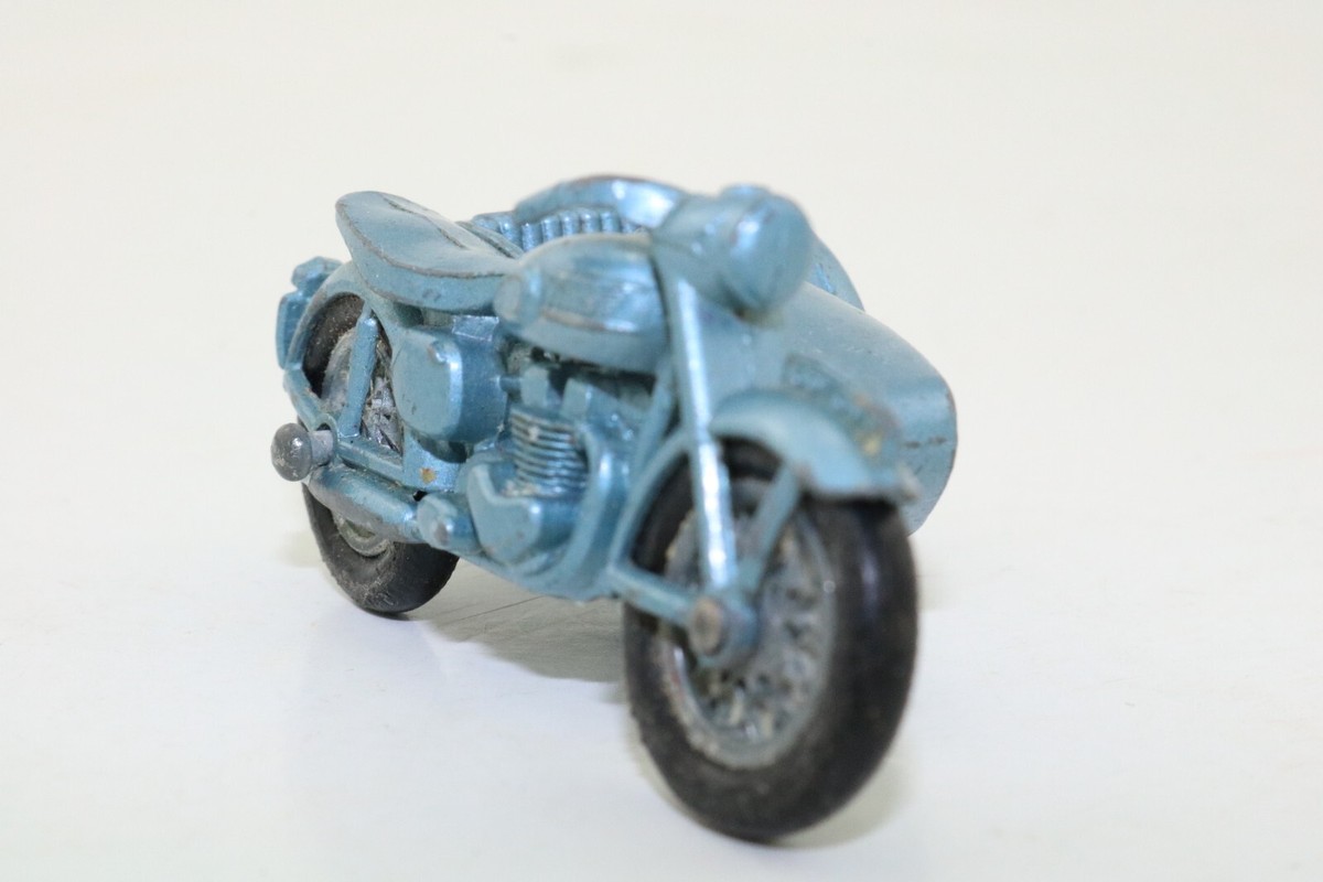 LESNEY N° 4 moto side-car Triumph T110 5,5 cm ancien EUR 38,00