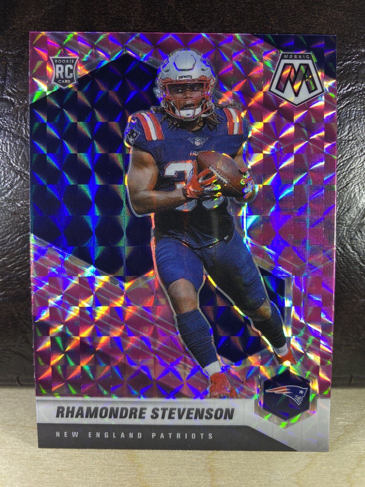 2021 Mosaic Camo Pink Prizm Rhamondre Stevenson #337 Rookie RC Patriots NM