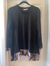 LOGO by Lori Goldstein Rayon 230 Top w/ Tie-Dye Mesh Hem BLACK sz MEDIUM