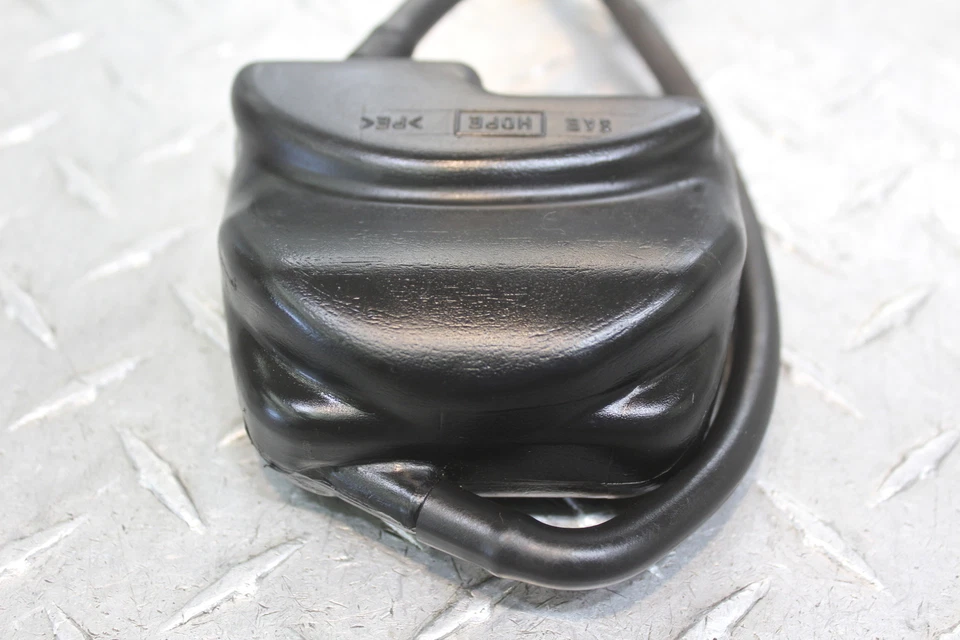 2007 SUZUKI BOULEVARD S50 TANK RESERVOIR BOTTLE 17911-38A00 - Imagem 2 de 4