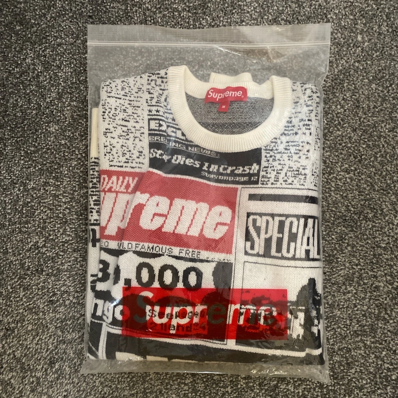 Sweat shirt Supreme Newsprint