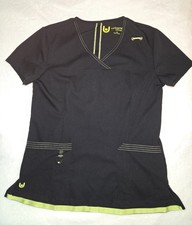 Urbane Women's Ultimate Scrub Top Size M Black V-Neck Short Sleeve Pockets