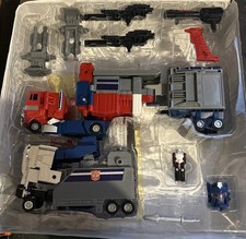 Transformers 2002 G1 Powermaster Optimus Prime Apex Armor missing 2 parts boxed