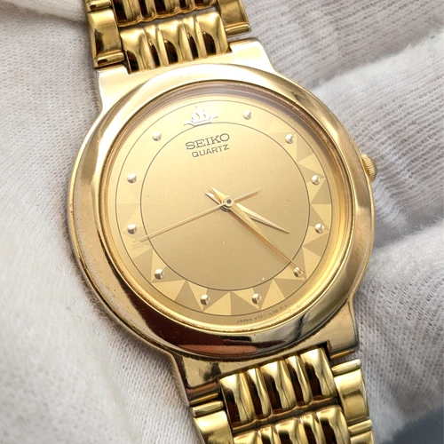 Seiko V701-1K00 Vintage c.1981 Quartz Mens Watch Gold Tone  Watch Japan New Batt
