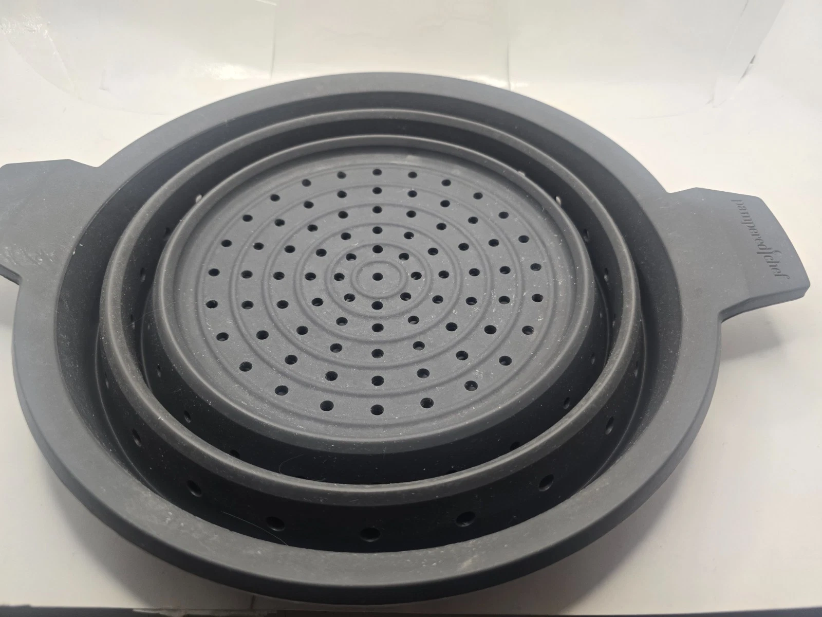 Pampered Chef Collapsible Silicone Colander Strainer Steamer Insert Steel Rim
Opens in a new window